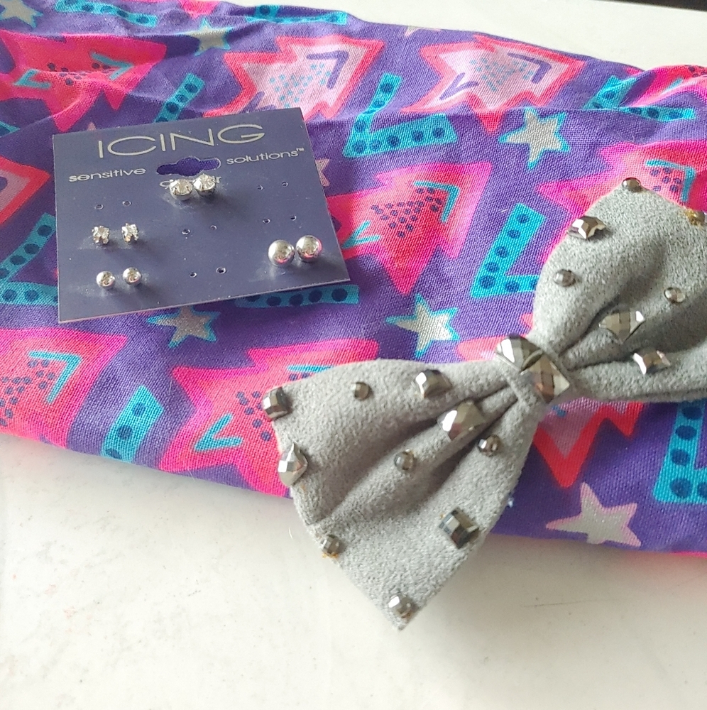 Accessory 3 pack / lush wrap, icing earrings, grey bow